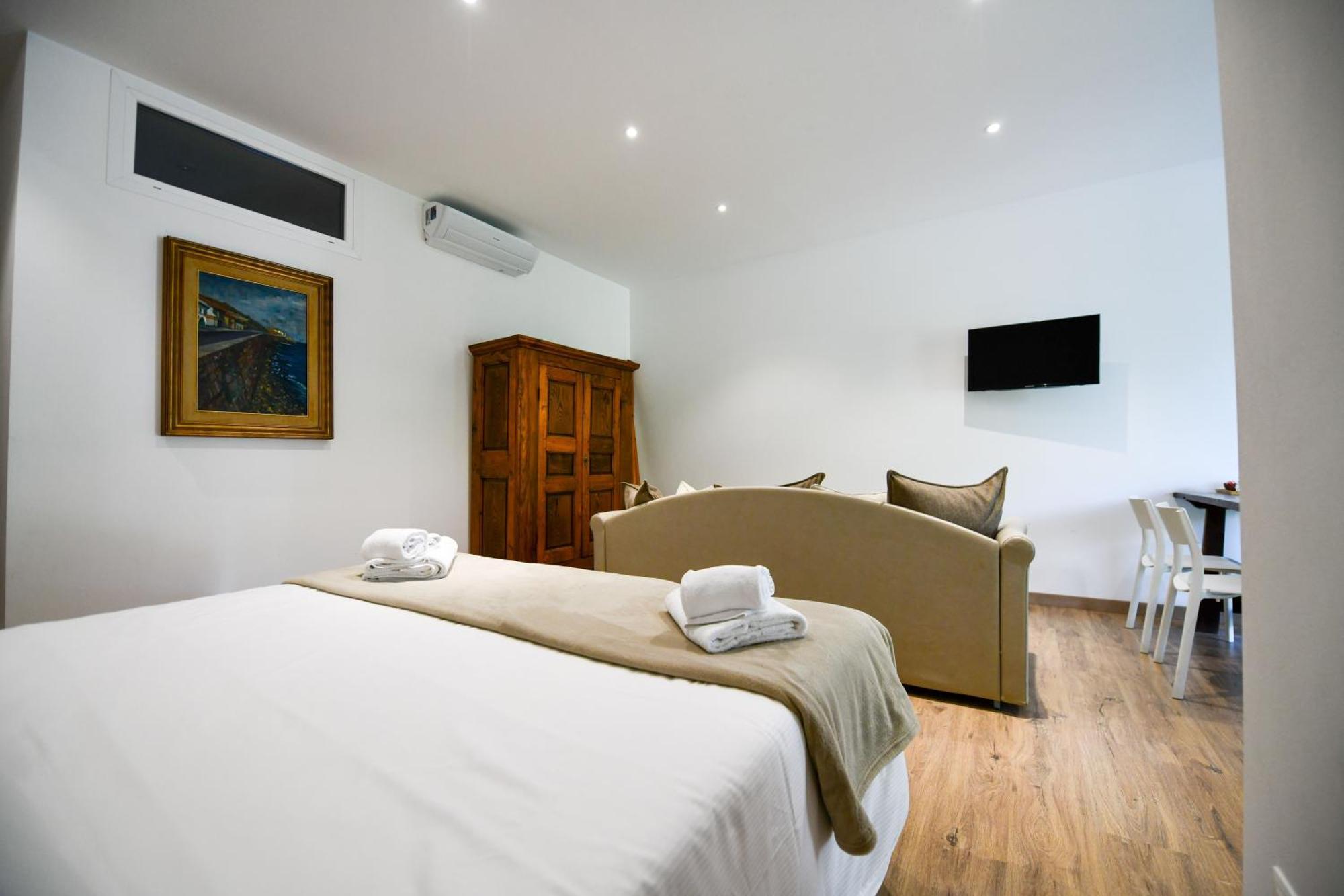 Regina E Oriente Apartment บาเวโน ภายนอก รูปภาพ